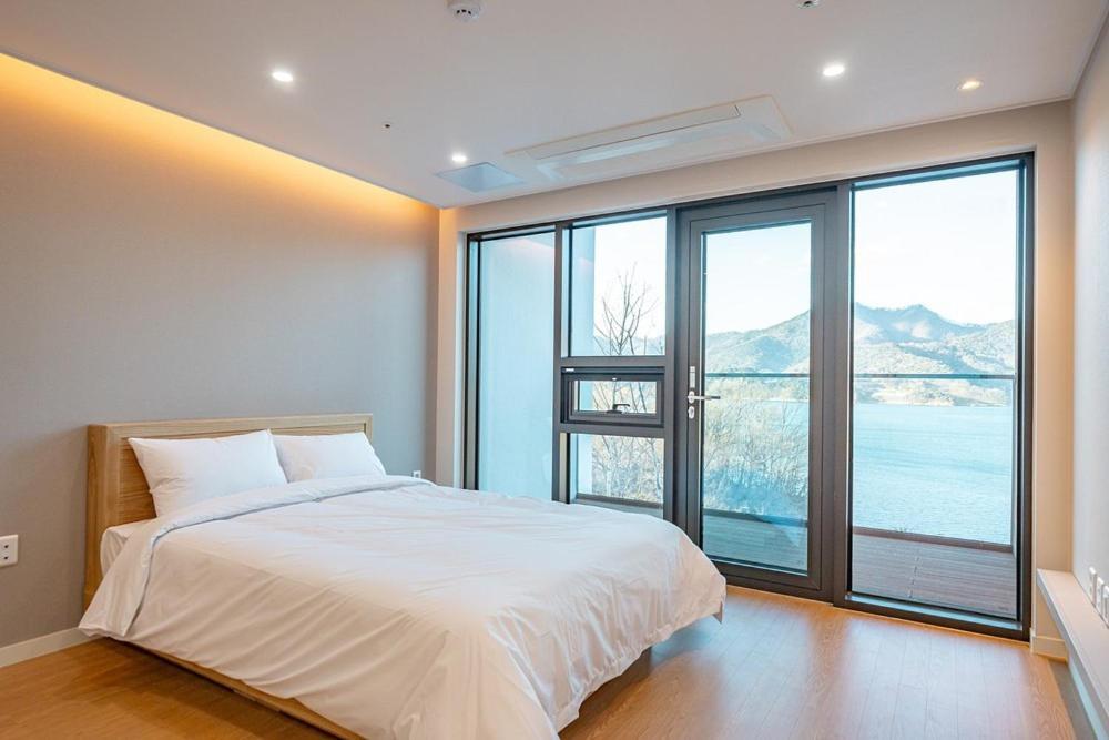 Hotel Jecheon The Shine Cheongpung Camera foto