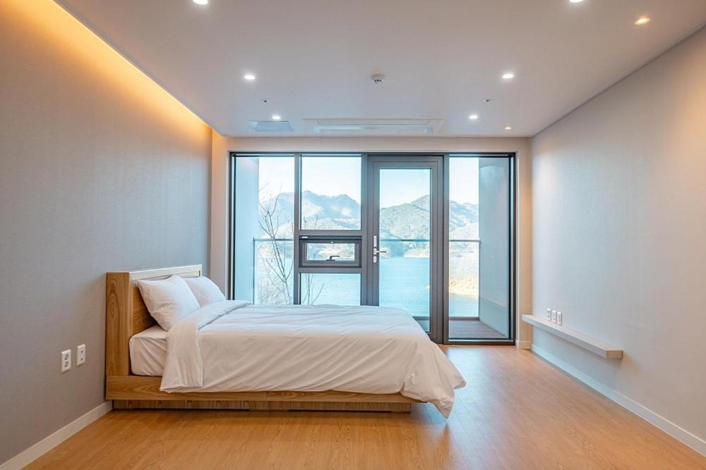Hotel Jecheon The Shine Cheongpung Camera foto