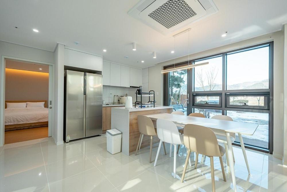 Hotel Jecheon The Shine Cheongpung Esterno foto