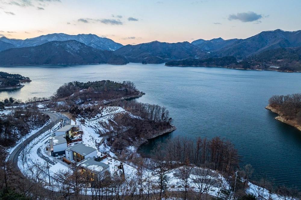 Hotel Jecheon The Shine Cheongpung Esterno foto