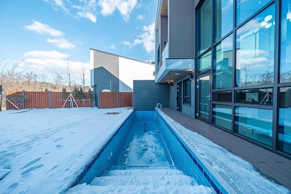 Hotel Jecheon The Shine Cheongpung Esterno foto